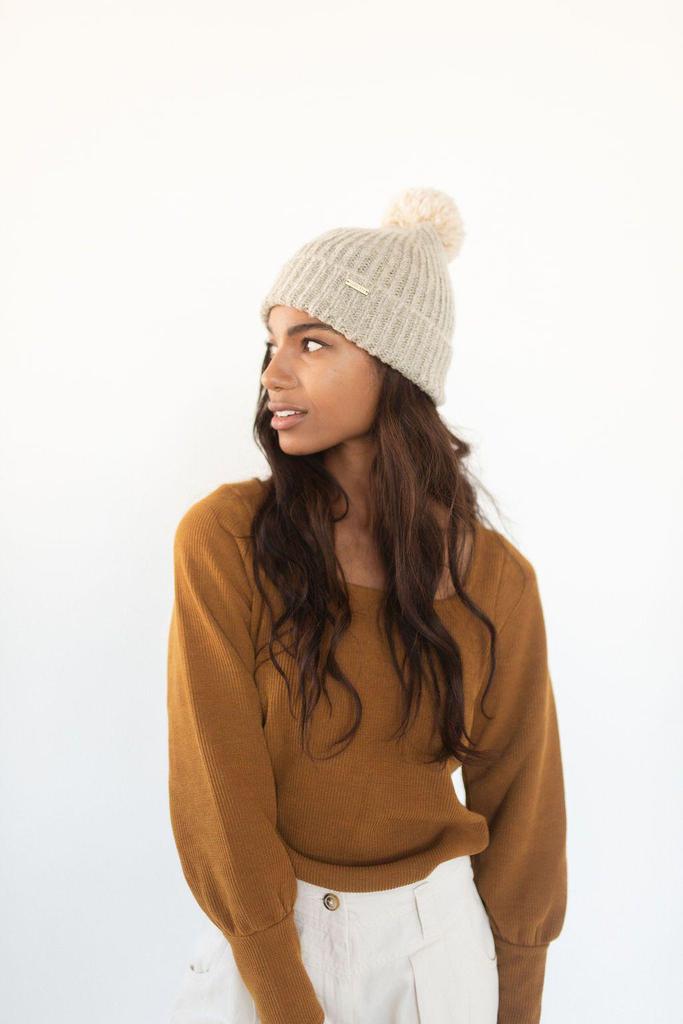 Mo Pom Beanie
